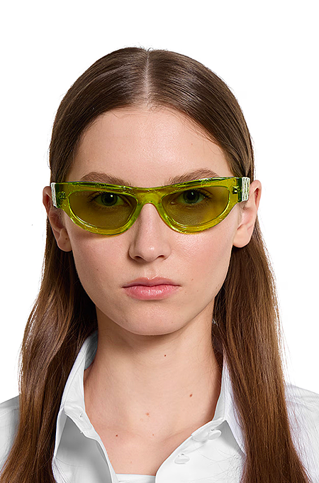 Gucci GG Translucent Cat-Eye Shield Sunglasses – Multi-Color Edition