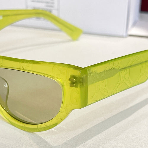 Gucci GG Translucent Cat-Eye Shield Sunglasses – Multi-Color Edition