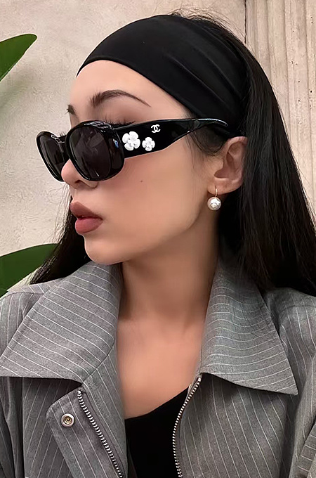 CC Floral Oval framed sunglasses