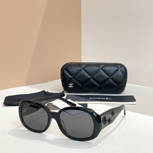CC Floral Oval framed sunglasses