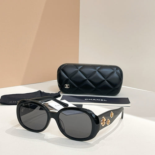 CC Floral Oval framed Sunglasses