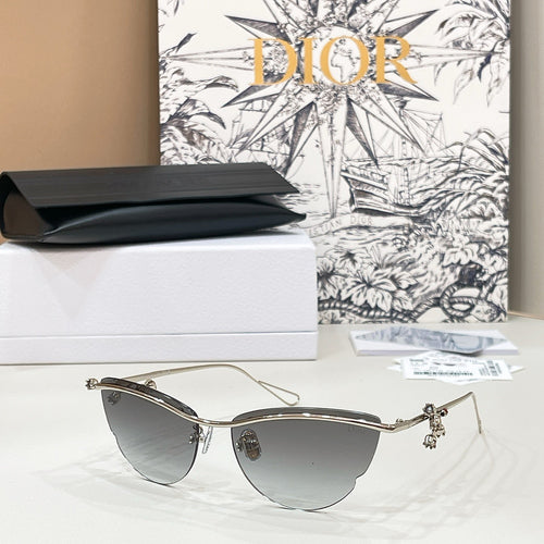Dior Étoile Noire Cat-Eye Sunglasses – Embellished Signature Frame