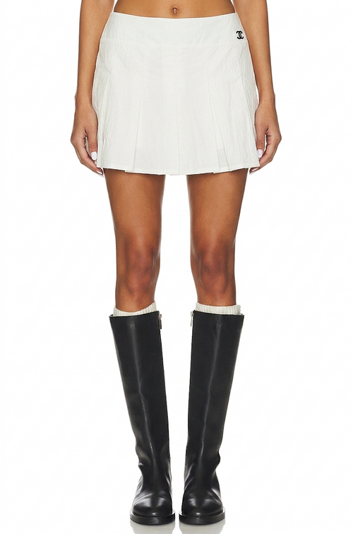Chanel Court Élégance Pleated Mini Skirt