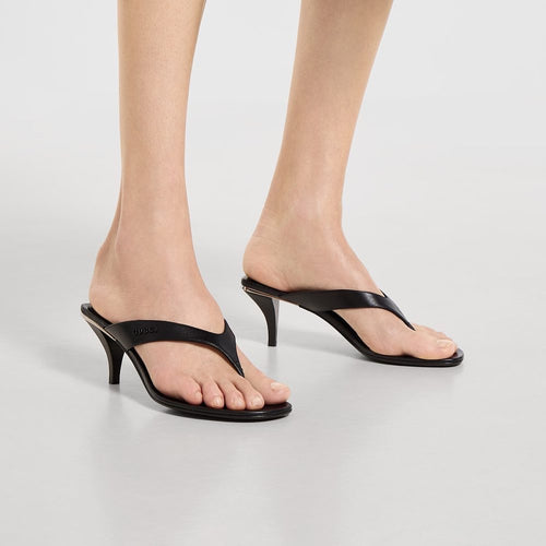 Gucci Noir Sculpt Thong Heels