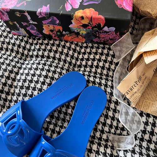 D & G Slides