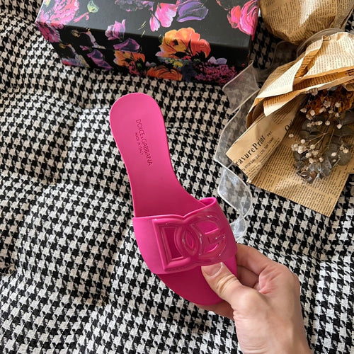 D & G Slides