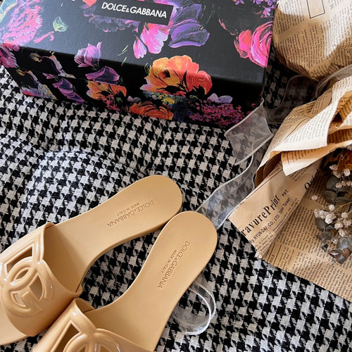 D & G Slides