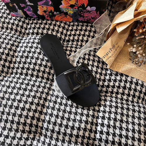 D & G Slides