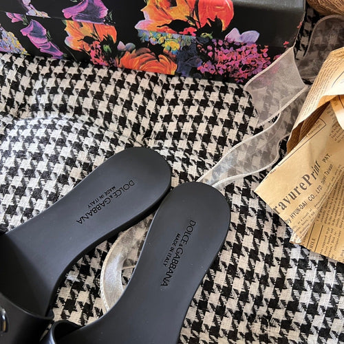 D & G Slides