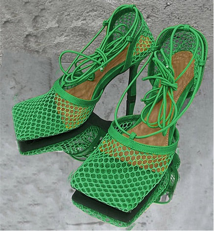 “Veneta” Sandal Heel