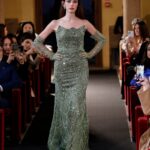 Puissance Sculptée – Émeraude Célestia Crystal Gown