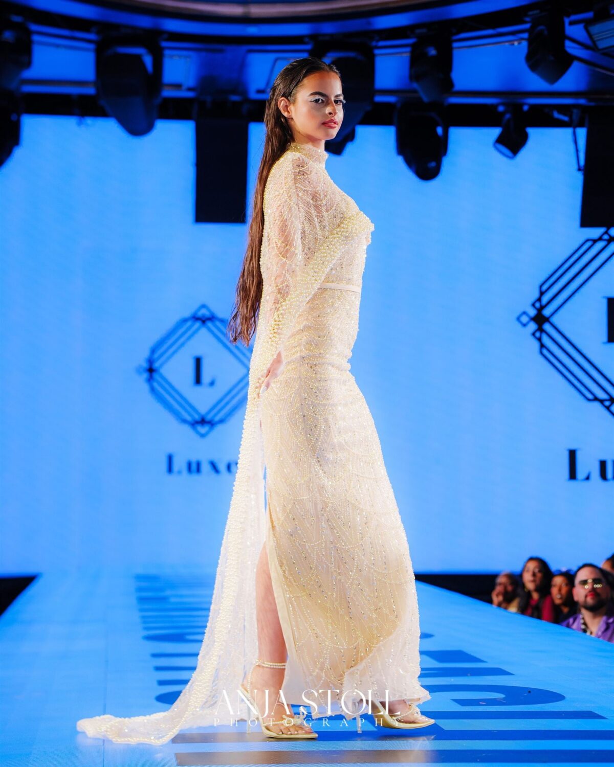 'Che' Le Vout' Couture Dress - Image 4