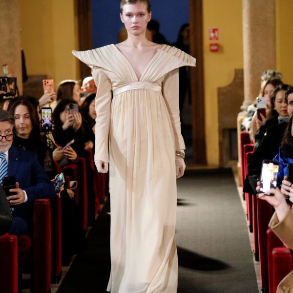 Puissance Sculptée -Aureliane Wing Column Gown