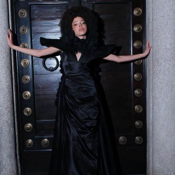 Puissance Sculptée Collection -Aile Noire Sculpted Wing Gown