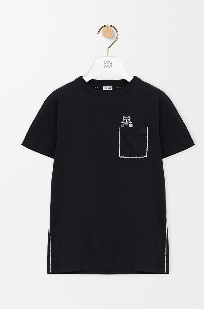 E70777A1-3648-4A2F-ADF4-9B65F20E5148.png LOEWE Embroidered Pocket T-Shirt – Black / White - Image 1