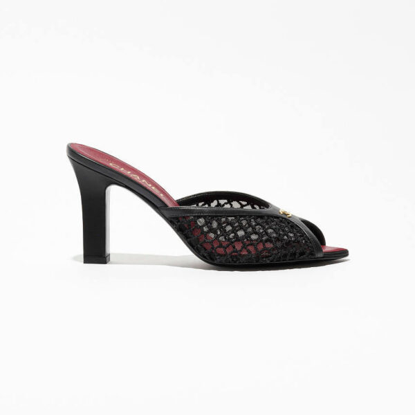 CHANEL Coco Beach 2026 Mixed Fiber CC Mules