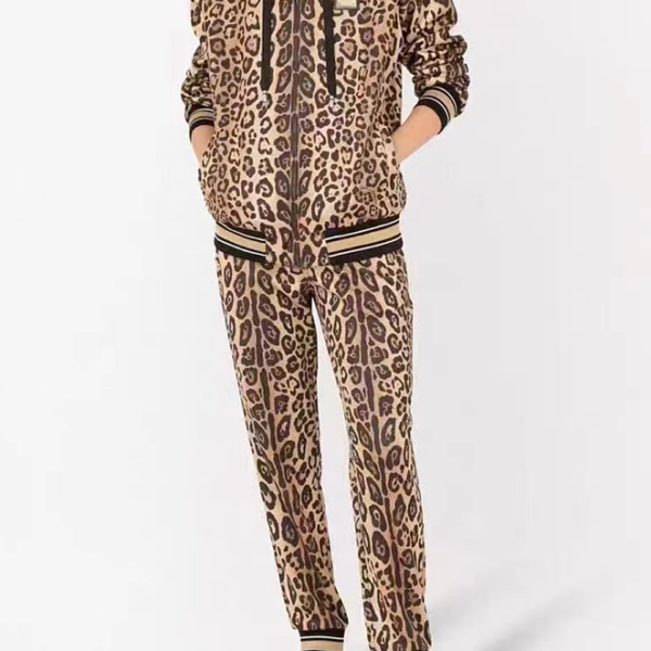 Dolce & Gabbana “La Panthère Élégante” Leopard Lounge Set