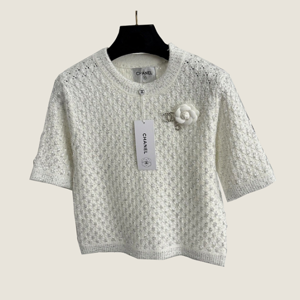 Chanel “Camélia Blanche” Textured Knit Short-Sleeve Top