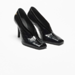 Chanel Noir Croc-Embossed Sculpted Pumps