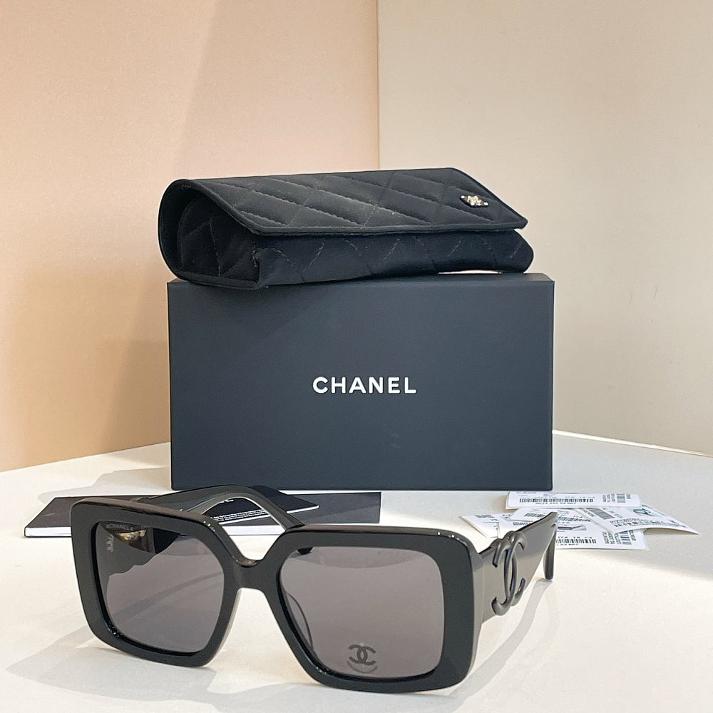 IMG_5762_0b00996f-ad89-41e5-a0a1-f8fba1a55788.jpg Chanel ‘Grand Carré Luxe’ Oversize Square Sunglasses - Image 1