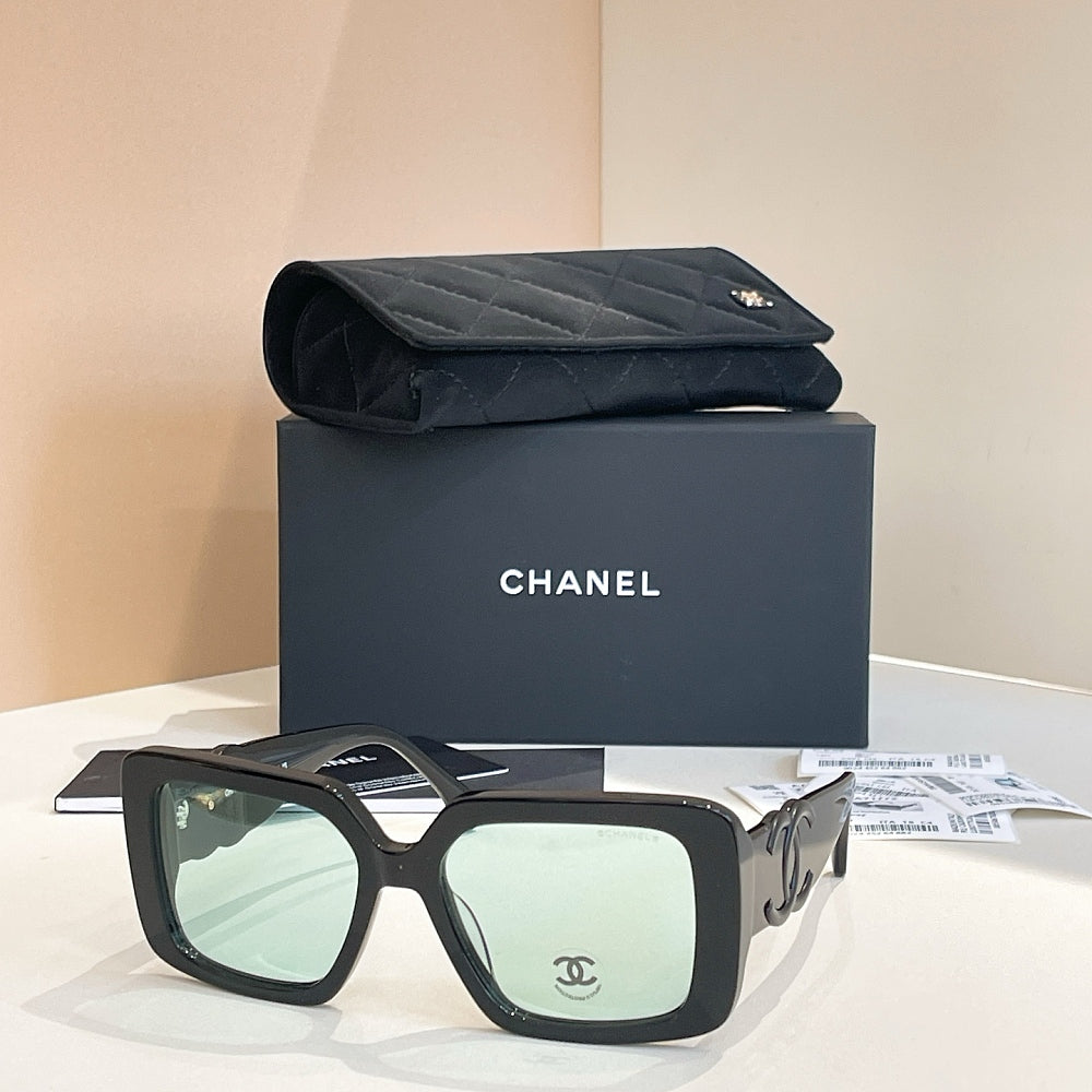 IMG_5764_7aa42bdb-0afb-4441-ab29-2f77cd8da1d8.jpg Chanel ‘Grand Carré Luxe’ Oversize Square Sunglasses - Image 1
