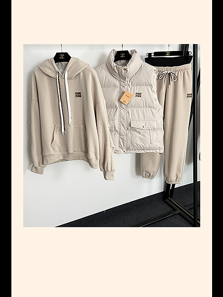 Dior Jardin Astral Embroidered Wool Sweater