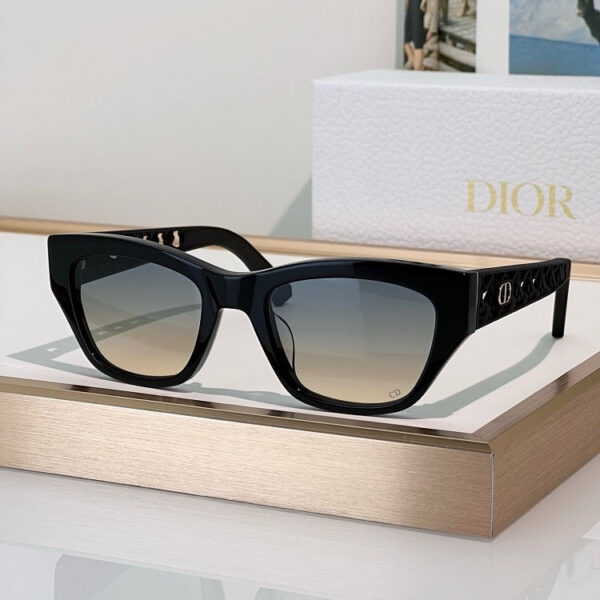 CD Cateye Sunglasses