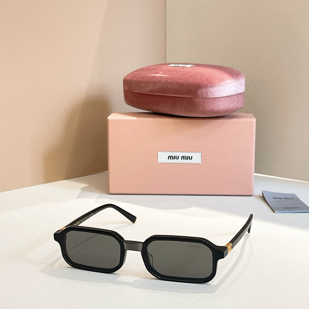 IMG_9916_b8c1af18-46b5-45f8-9e7d-84a214e18210.jpg Miu Miu Rectangular Acetate Sunglasses - Image 1