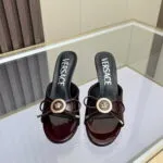 Versace Opera Bow Patent Mules 85 mm – Burgundy