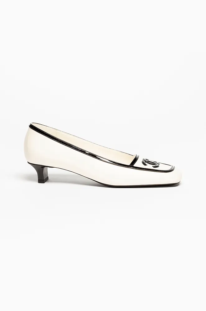 Chanel CC Leather Slingback Pumps - Image 2