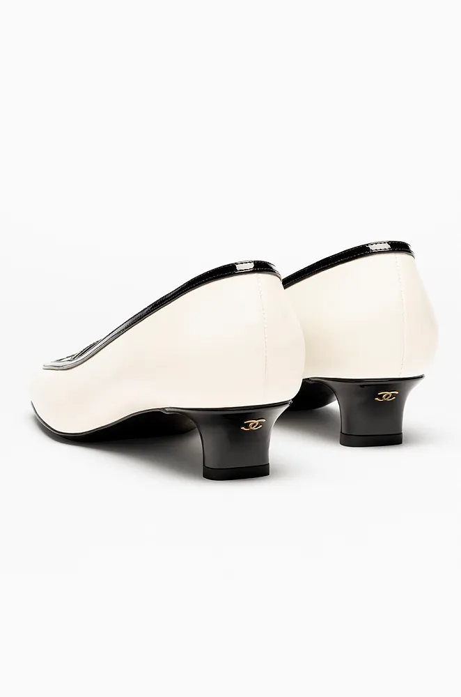 Chanel CC Leather Slingback Pumps - Image 7