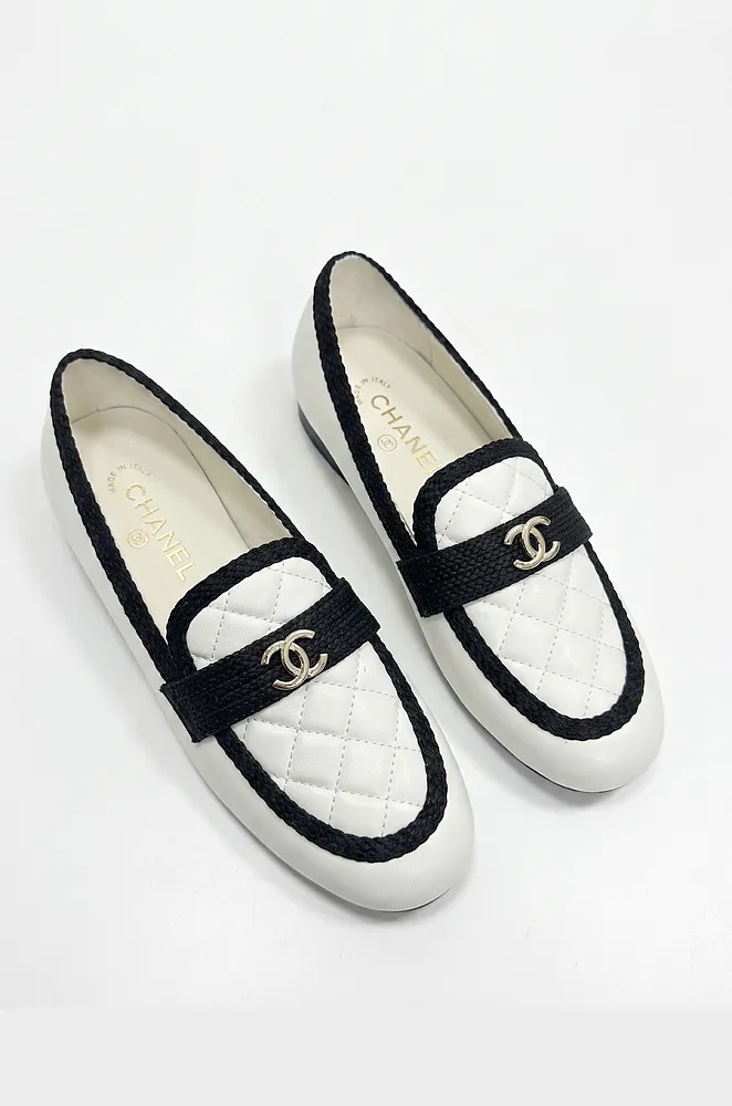 Chanel Quilted CC Leather Loafers - Image 3