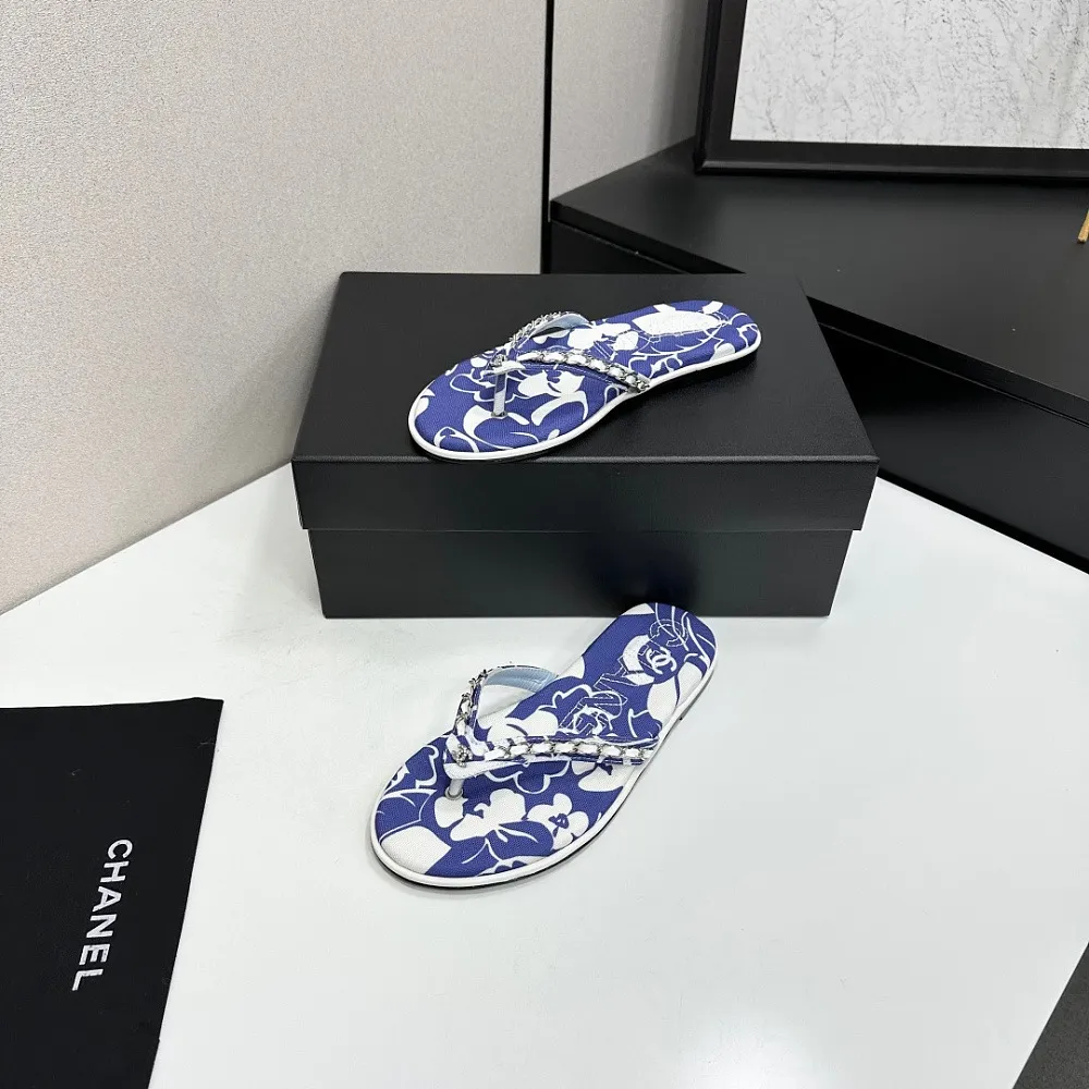 Chanel Camellia Print Chain Thong Sandals – Blue - Image 4
