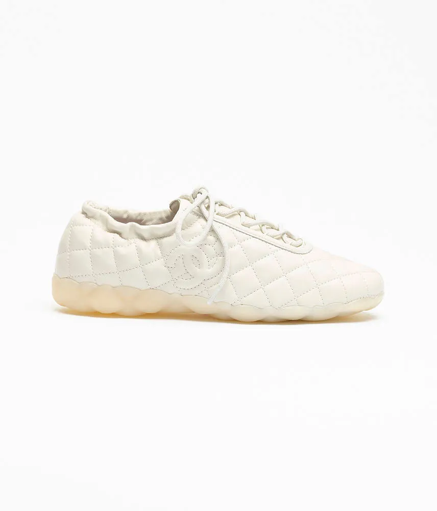 Chanel Quilted CC Leather Low-Top Sneakers – Ivory - Image 3