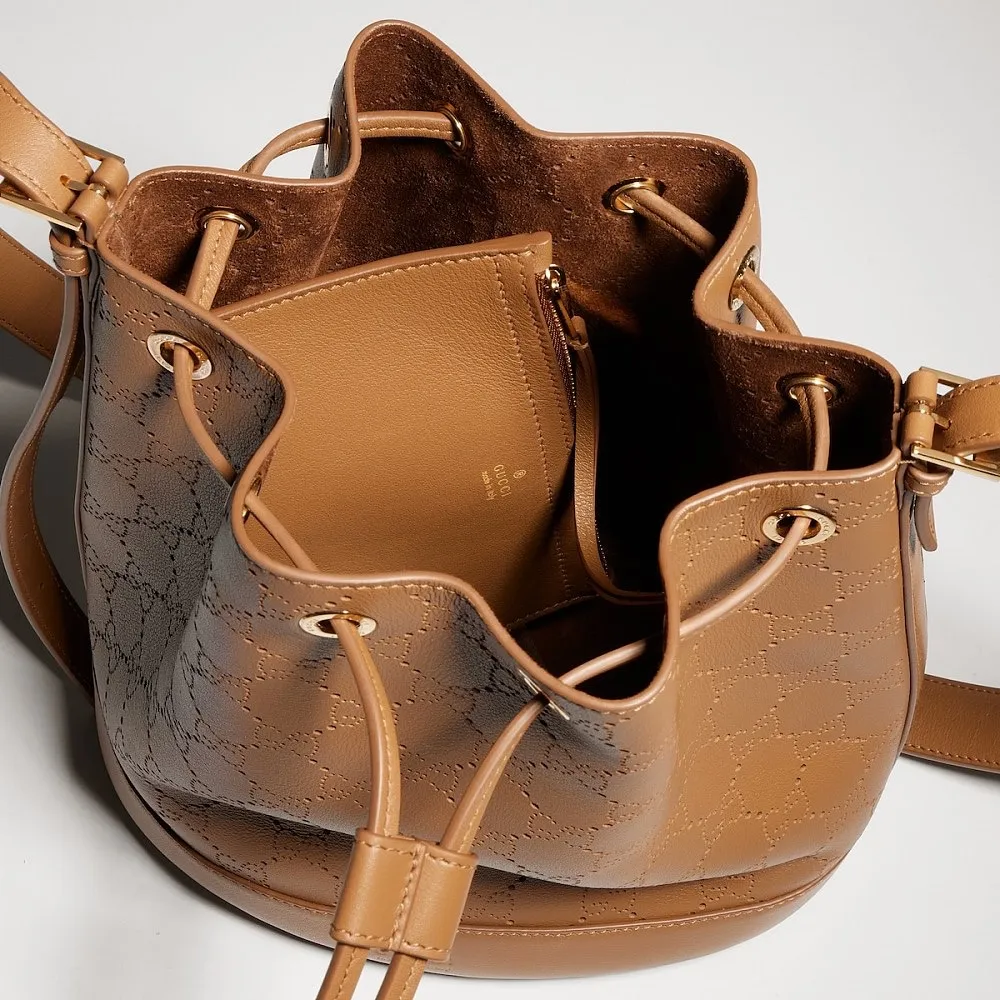 Gucci Venice Small Bucket Bag – Camel - Image 8