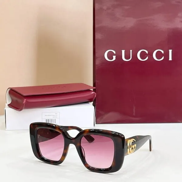 GUCCI Oversized Interlocking GG Square Sunglasses