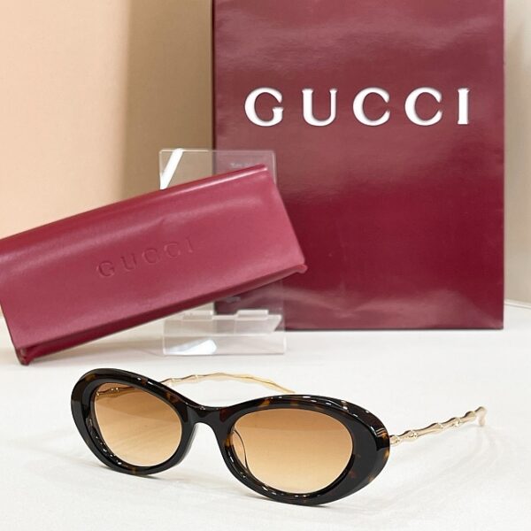 GUCCI Sculpted Oval Metal-Temple Sunglasses