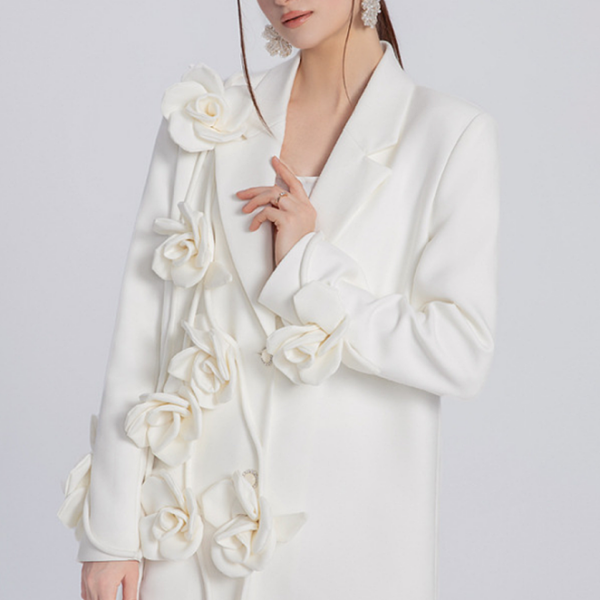 ROSÉLUNE™ Sculpted Floral-Appliqué Blazer